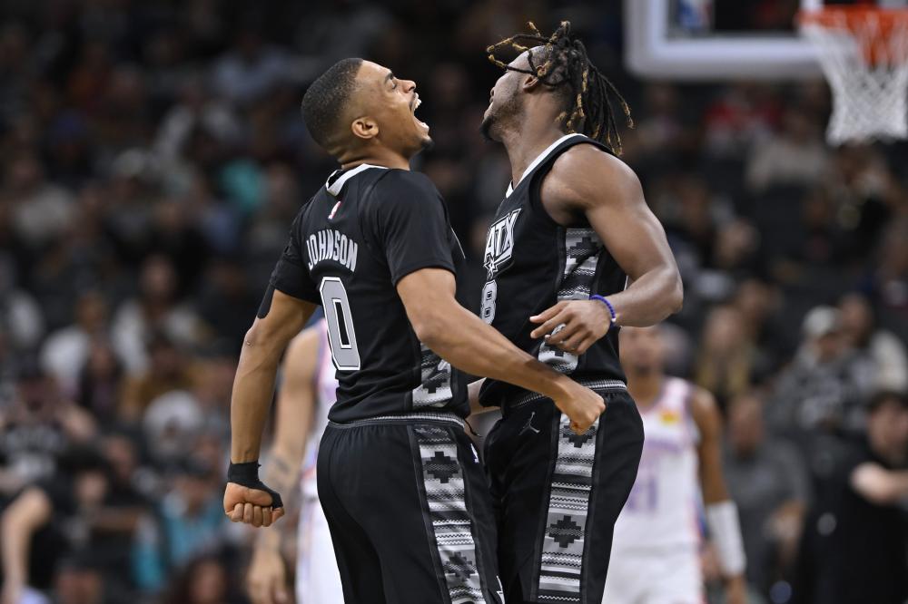 施压影响裁 施压影响裁